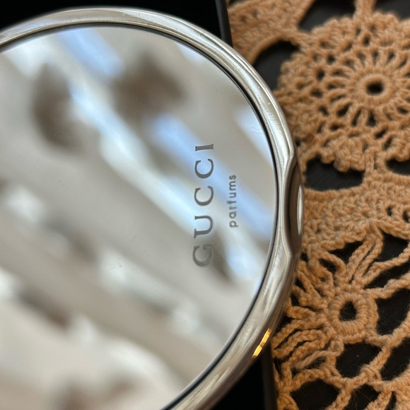 Gucci Flora Mirror with Floral Motif - Picture 5 of 6